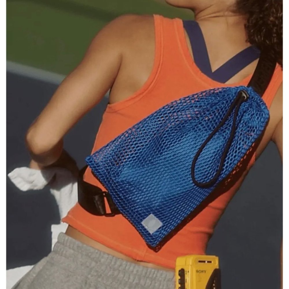 Free People Movement Mini Mesh Sling Bag NEW - Picture 4 of 4